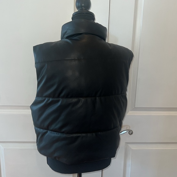 Zara puffer faux vest women’s - Picture 5 of 8